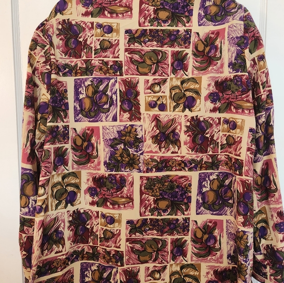 🍇80's Wine Blouse🍇 - Picture 6 of 6